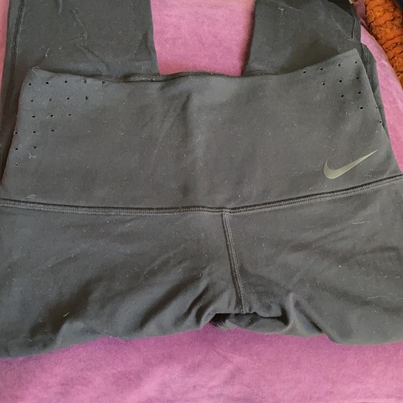 Nike Leggings - Picture 2 of 4